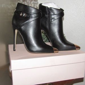 Just Fab Black booties with Gold Pointed toe